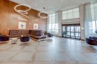 Lobby Sandman Signature Saskatoon South Hotel