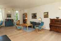 Lobby Vintage Holiday Home in Syddanmark With Private Whirlpool