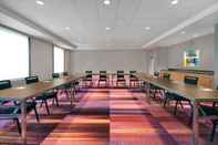 Functional Hall Home2 Suites by Hilton Utica, NY