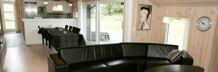 ล็อบบี้ 10 Person Holiday Home in Aakirkeby