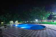 Kolam Renang Narmada Hills Resort