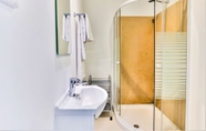 Toilet Kamar 5 Vale do Lobo Apartment A