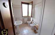 Toilet Kamar 5 La Villa - Luxury Home