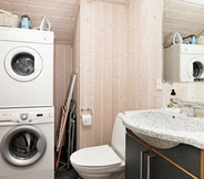 Toilet Kamar 5 8 Person Holiday Home in Juelsminde