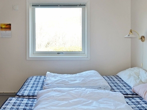 Bedroom 4 Holiday Home in Leknes