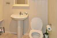 Phòng tắm bên trong Holiday Home in Leknes