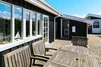 Common Space 6 Person Holiday Home in Lokken