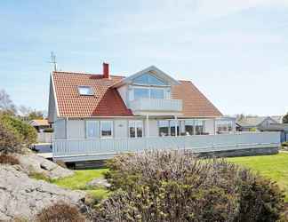 Exterior 2 Holiday Home in Frillesås