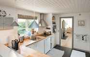 Kamar Tidur 5 Lovely Holiday Home in Vejby Denmark With Terrace