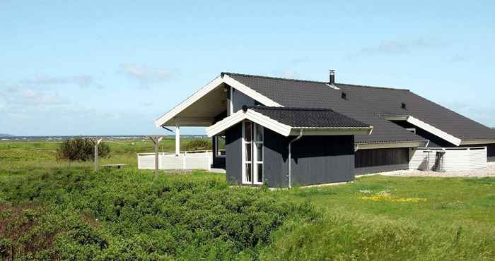 Exterior 14 Person Holiday Home in Logstor