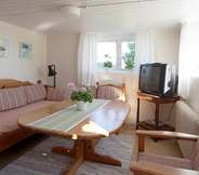 Common Space 7 3 Person Holiday Home in Hamburgsund