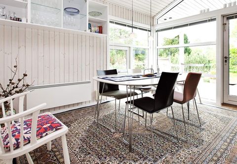Others 6 Person Holiday Home in Dronningmølle
