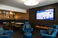 Bar, Cafe and Lounge Microtel Inn & Suites by Wyndham Amsterdam