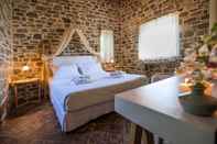 Kamar Tidur Palaeopoli Villas