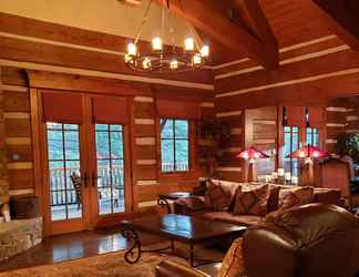 Lobi 2 Headwaters Lodge at Eagle Ranch Resort