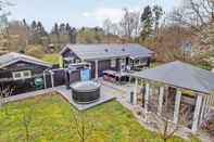 ภายนอกอาคาร Elegant Holiday Home in Jutland With Whirlpool