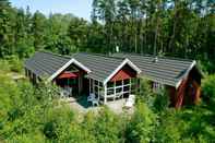 ภายนอกอาคาร 10 Person Holiday Home in Aakirkeby