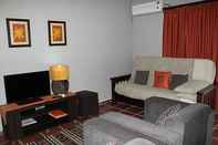 Ruang untuk Umum Family Apartment Bloemfontein Cherry Lane Self Catering and BB max 6 Guests