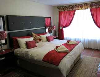 Kamar Tidur 2 Self Catering 1 Bedroom Sofa Bedfull Bathroom Ideal for 4 Guets - Welcome