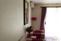 Common Space Self Catering 1 Bedroom Sofa Bedfull Bathroom Ideal for 4 Guets - Welcome
