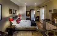 Others 3 Cozy Guest Room With Double Bed, Sofa bed and Kitchen, Near Port Elizabeth