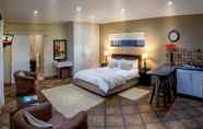 Others 6 Luxury Room, Double Bed and Sleeper Couch max 4 Guests, Near Port Elizabeth