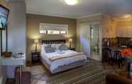 Others 7 Luxury Room, Double Bed and Sleeper Couch max 4 Guests, Near Port Elizabeth