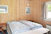 Bedroom 8 Person Holiday Home in Blavand