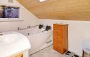 In-room Bathroom 5 5 Person Holiday Home in Ans By