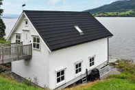 ภายนอกอาคาร 6 Person Holiday Home in Vestnes