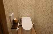 Toilet Kamar 5 Hotel Keypoint - Adults Only