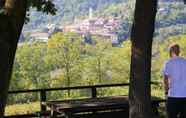 Nearby View and Attractions 4 Cozy Apartment in a Farmhouse in Camino-ombra