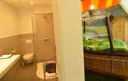 In-room Bathroom 6 Cosy Holiday Home in Haaren With Terrace