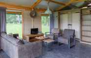 Ruang Umum 4 Special Tent Lodge With Dishwasher, in Twente