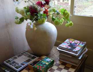 Lobby 2 Splendid Farmhouse in Winterswijk-woold With Terrace