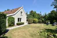 Exterior Peaceful Holiday Home in Zonnemaire With Garden