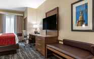 Kamar Tidur 5 Comfort Inn & Suites Downtown near University