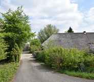 Exterior 7 Quaint Farmhouse near River in Oosterwijk