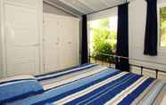 Kamar Tidur 7 Comfortable Holiday Home in Schoondijke With a Terrace