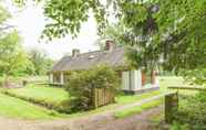 Exterior 2 Cozy Holiday Home near Forest in Baarn