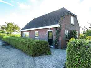 Exterior 4 Peaceful Vacation Home in Finsterwolde With Wide Views