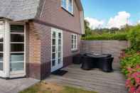 Ruang Umum Rustic Holiday Home in Noordwijk near Dunes