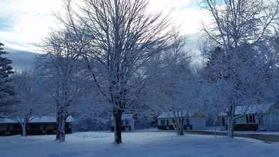 Exterior 4 Sunshine Motel and Cabins