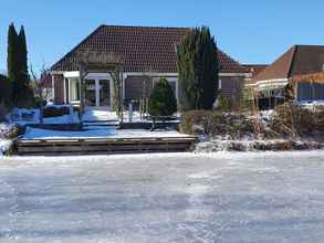 Exterior 4 Boutique Holiday Home in Zeewolde With Swimming Pool