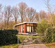 Exterior 2 Cosy Bungalow in Noordwolde Amidst the Forest