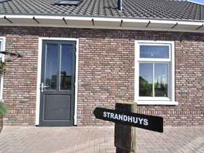 Bangunan 4 Family Home in Rural Location near Coast of Noord-holland Province