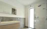 In-room Bathroom 2 Modern Villa with Hot Tub & Sauna in Harderwijk Flevoland