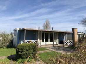 ภายนอกอาคาร 4 Cozy Chalet With Dishwasher, Near the Wadden Sea