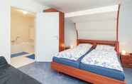 Bilik Tidur 7 Spacious Holiday Home in Exloo With Garden