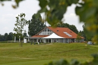 Exterior Holiday Home in Zeewolde With Jetty Next to Golf Course